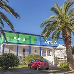 Bay Apartment *