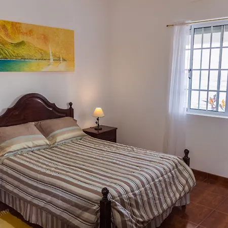 Bay Al * Porto Martins