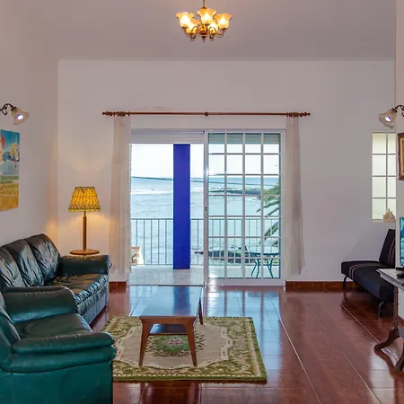 Apartment Bay *