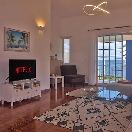 Apartment Bay